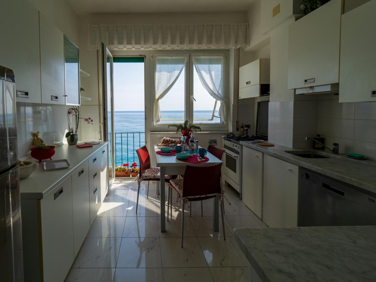 Giaella Sea View Apartment Monterosso al Mare Exteriör bild